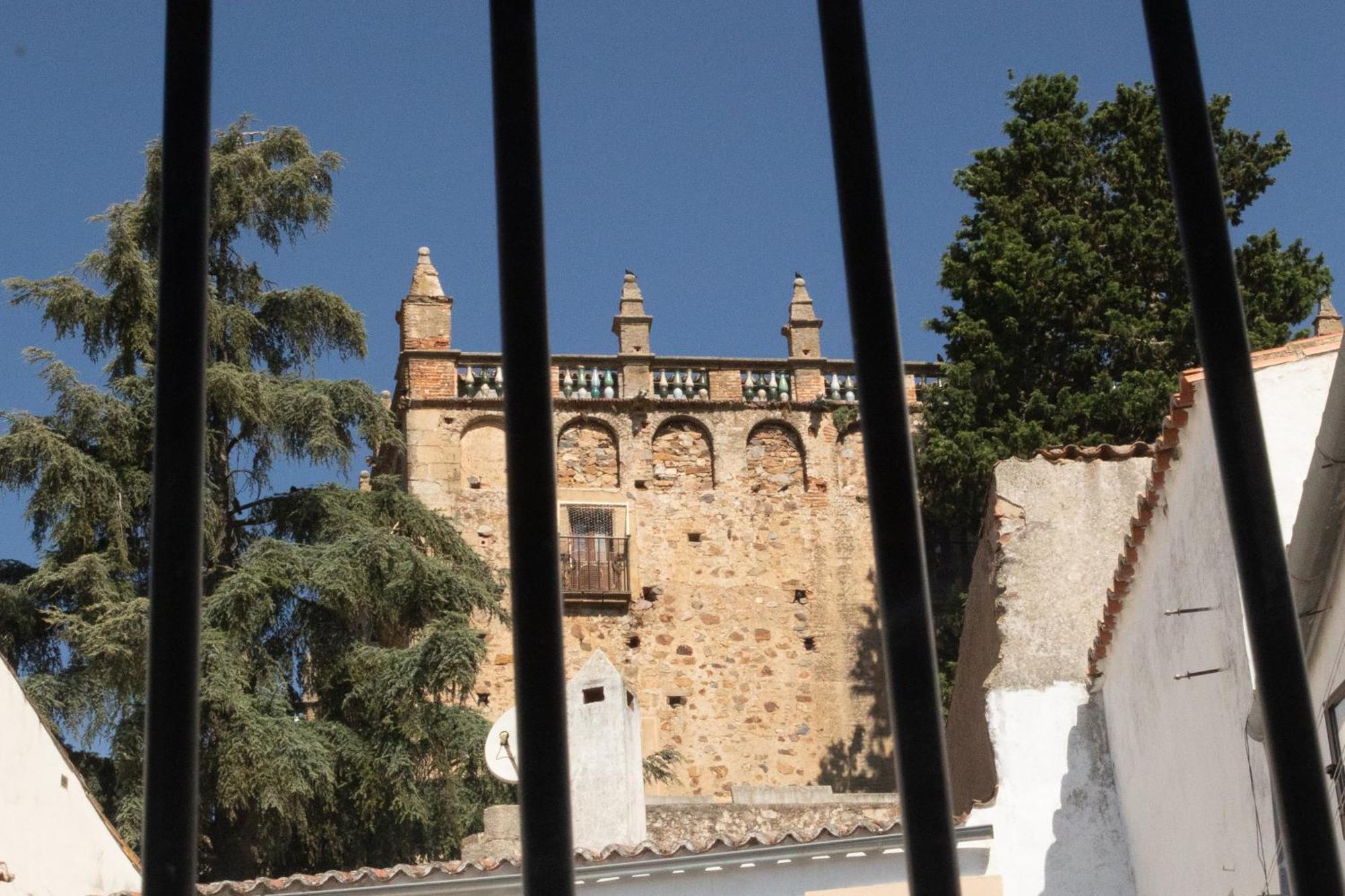 Apartamento Baluarte De Los Pozos Caceres Exterior photo